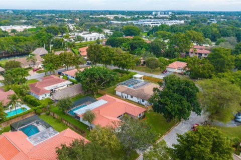 Villa ou maison à vendre à Coral Springs, Floride: 4 chambres, 209.4 m2 № 862867 - photo 13