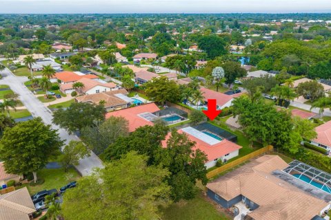 Villa ou maison à vendre à Coral Springs, Floride: 4 chambres, 209.4 m2 № 862867 - photo 9