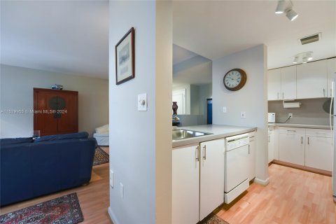 Copropriété à vendre à Miami Beach, Floride: 2 chambres, 91.97 m2 № 998174 - photo 7