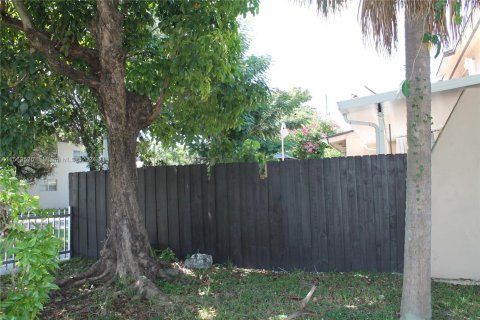 Condo in Sweetwater, Florida, 3 bedrooms  № 1099299 - photo 5
