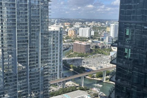 Condo in Miami, Florida, 1 bedroom  № 336560 - photo 6