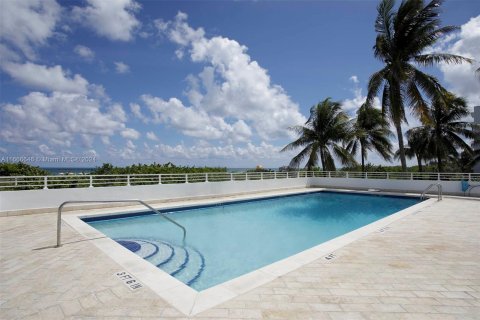 Condo in Miami Beach, Florida, 1 bedroom  № 1385732 - photo 15