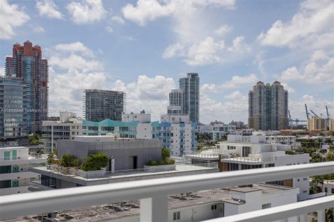 Condo in Miami Beach, Florida, 1 bedroom  № 1385732 - photo 14