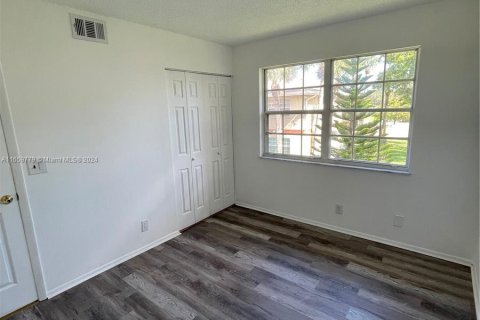 Condo in Port St. Lucie, Florida, 2 bedrooms  № 1369044 - photo 8