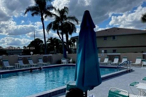 Condo in Port St. Lucie, Florida, 2 bedrooms  № 1369044 - photo 2