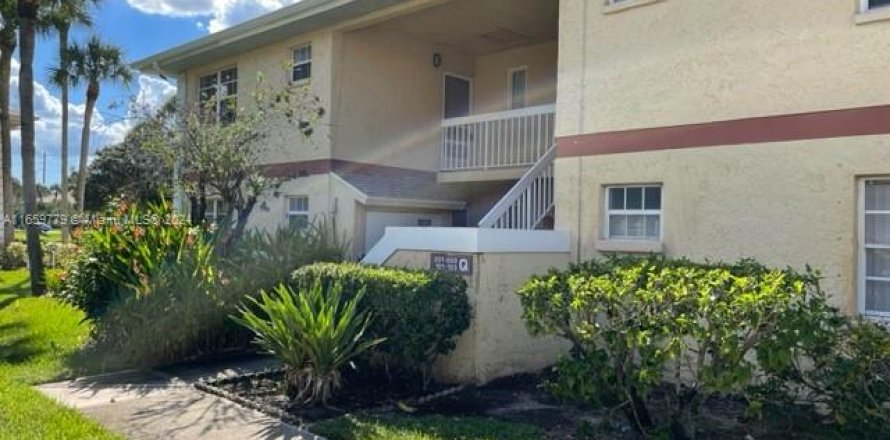 Condo in Port St. Lucie, Florida, 2 bedrooms  № 1369044