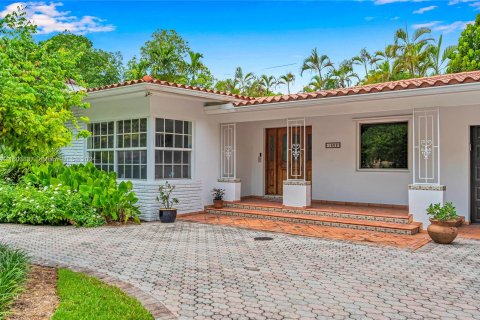 Villa ou maison à vendre à Coral Gables, Floride: 3 chambres, 194.17 m2 № 1229687 - photo 4