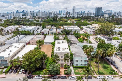 Condo in Miami Beach, Florida, 1 bedroom  № 1159306 - photo 22