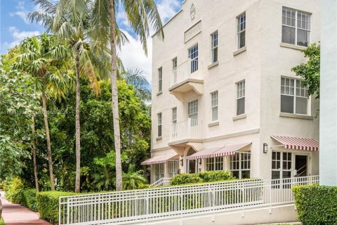 Condo in Miami Beach, Florida, 1 bedroom  № 1159306 - photo 3