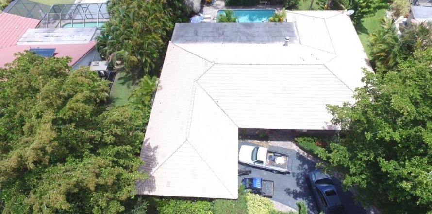 Casa en Coral Springs, Florida 4 dormitorios, 243.78 m2 № 1207408