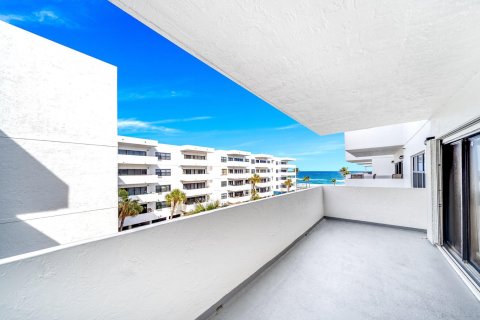 Condo in Deerfield Beach, Florida, 1 bedroom  № 1207412 - photo 18