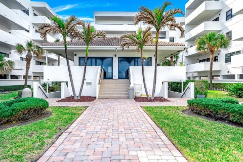 Condominio en venta en Deerfield Beach, Florida, 1 dormitorio, 93.09 m2 № 1207412 - foto 15