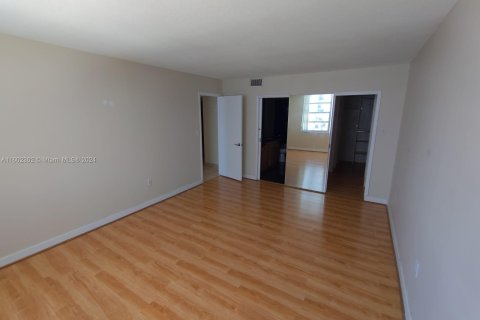 Condo in Aventura, Florida, 2 bedrooms  № 1220758 - photo 21