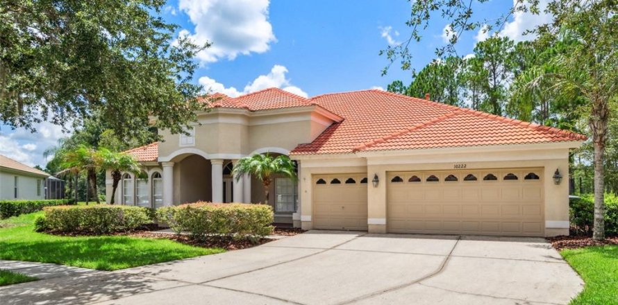 Villa ou maison à Tampa, Floride 5 chambres, 286.32 m2 № 1366909