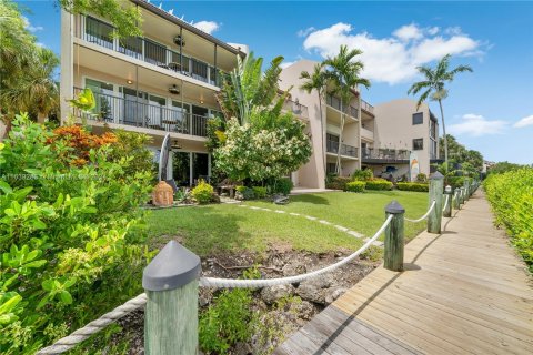 Touwnhouse à vendre à Palmetto Bay, Floride: 3 chambres, 453.36 m2 № 1315536 - photo 13