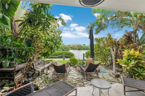 Adosado en venta en Palmetto Bay, Florida, 3 dormitorios, 453.36 m2 № 1315536 - foto 14