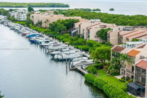 Touwnhouse à vendre à Palmetto Bay, Floride: 3 chambres, 453.36 m2 № 1315536 - photo 22