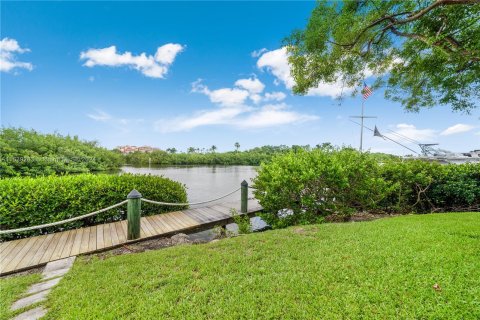 Touwnhouse à vendre à Palmetto Bay, Floride: 3 chambres, 453.36 m2 № 1315536 - photo 17