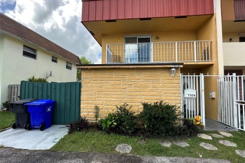 Villa ou maison à vendre à North Lauderdale, Floride: 3 chambres, 137.22 m2 № 1224801 - photo 21
