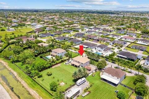 Villa ou maison à vendre à Miami, Floride: 5 chambres, 289.48 m2 № 1280749 - photo 21