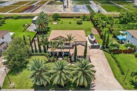 Villa ou maison à vendre à Miami, Floride: 5 chambres, 289.48 m2 № 1280749 - photo 3