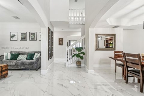 Villa ou maison à vendre à Miami, Floride: 5 chambres, 289.48 m2 № 1280749 - photo 7