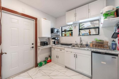 Villa ou maison à vendre à Palm City, Floride: 6 chambres, 565.87 m2 № 876381 - photo 3