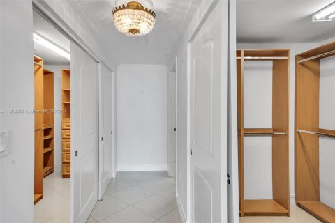 Copropriété à vendre à Miami, Floride: 2 chambres, 175.12 m2 № 1229866 - photo 25