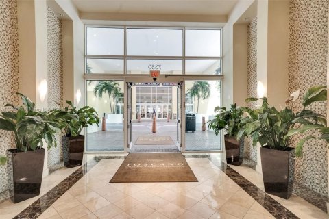 Copropriété à vendre à Miami, Floride: 2 chambres, 175.12 m2 № 1229866 - photo 2