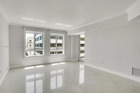 Condominio en venta en Miami, Florida, 2 dormitorios, 175.12 m2 № 1229866 - foto 18