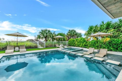 Villa ou maison à vendre à Bradenton Beach, Floride: 8 chambres, 363.25 m2 № 1214168 - photo 5