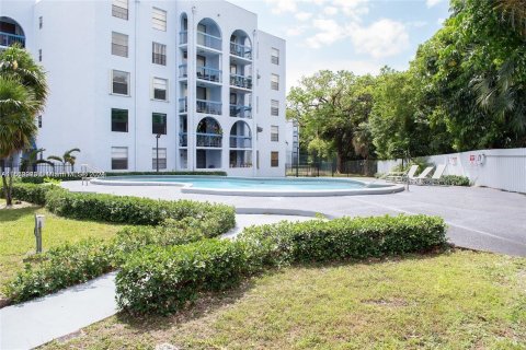 Condominio en venta en Miami, Florida, 2 dormitorios, 92.25 m2 № 1365563 - foto 3