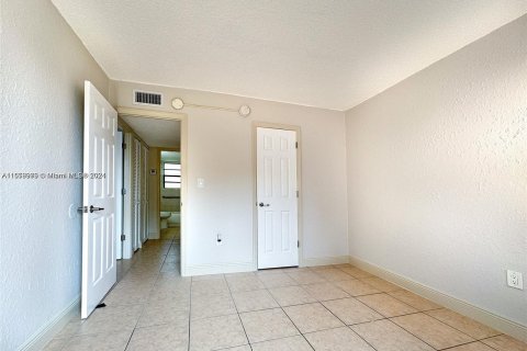 Condominio en venta en Miami, Florida, 2 dormitorios, 92.25 m2 № 1365563 - foto 14