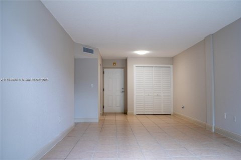 Condominio en venta en Miami, Florida, 2 dormitorios, 92.25 m2 № 1365563 - foto 7