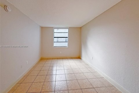 Condominio en venta en Miami, Florida, 2 dormitorios, 92.25 m2 № 1365563 - foto 12