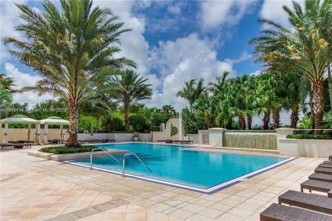 Villa ou maison à vendre à Aventura, Floride: 2 chambres, 141.21 m2 № 1291699 - photo 2