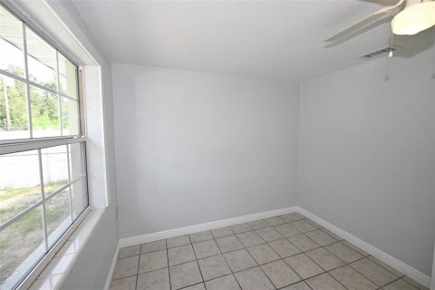 House in New Port Richey, Florida 3 bedrooms, 84.36 sq.m. № 1366772 - photo 18