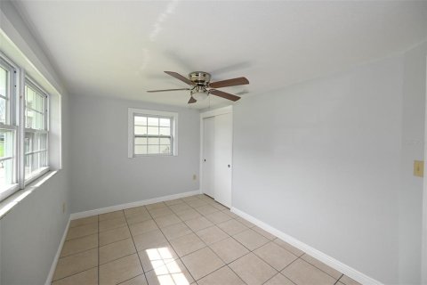 Casa en venta en New Port Richey, Florida, 3 dormitorios, 84.36 m2 № 1366772 - foto 16