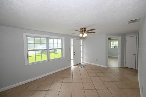 Villa ou maison à vendre à New Port Richey, Floride: 3 chambres, 84.36 m2 № 1366772 - photo 10