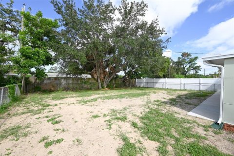 House in New Port Richey, Florida 3 bedrooms, 84.36 sq.m. № 1366772 - photo 29