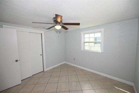 House in New Port Richey, Florida 3 bedrooms, 84.36 sq.m. № 1366772 - photo 14