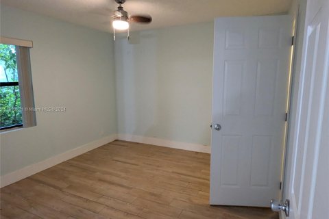 Condo in Sunrise, Florida, 2 bedrooms  № 1237302 - photo 27