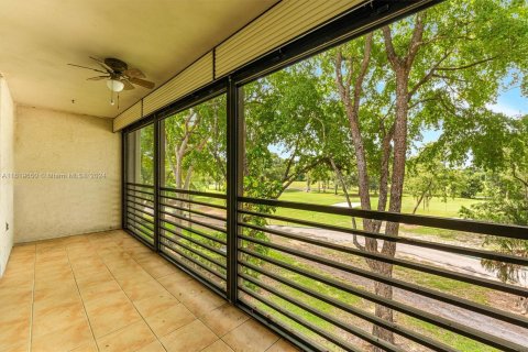 Copropriété à vendre à Tamarac, Floride: 2 chambres, 96.62 m2 № 1268769 - photo 15