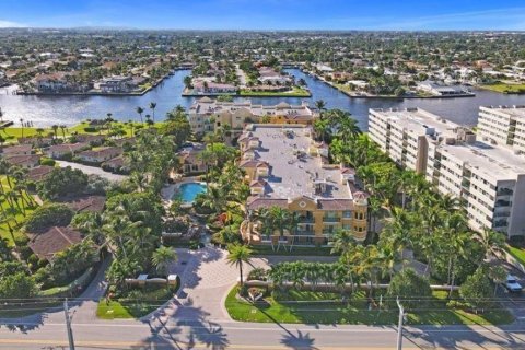 Condominio en venta en Hillsboro Beach, Florida, 3 dormitorios, 197.88 m2 № 730540 - foto 1
