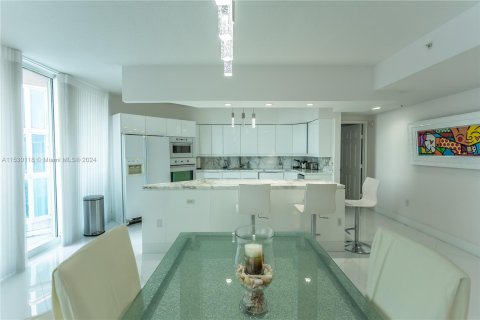 Condominio en venta en Aventura, Florida, 2 dormitorios, 149.57 m2 № 1007005 - foto 9