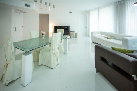 Condominio en venta en Aventura, Florida, 2 dormitorios, 149.57 m2 № 1007005 - foto 1