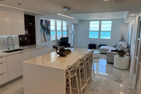 Condominio en alquiler en Miami Beach, Florida, 2 dormitorios, 110.55 m2 № 5780 - foto 10
