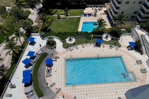 Condominio en alquiler en Miami Beach, Florida, 2 dormitorios, 110.55 m2 № 5780 - foto 8
