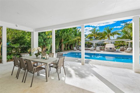 Villa ou maison à louer à Miami Beach, Floride: 8 chambres, 600.06 m2 № 847989 - photo 12