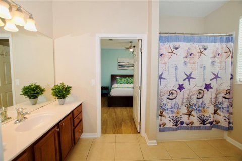 Condo in Orlando, Florida, 3 bedrooms  № 1312570 - photo 13